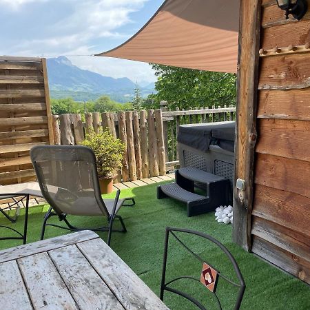 La Cabane A L'Oree Des Bornes Evires Bagian luar foto